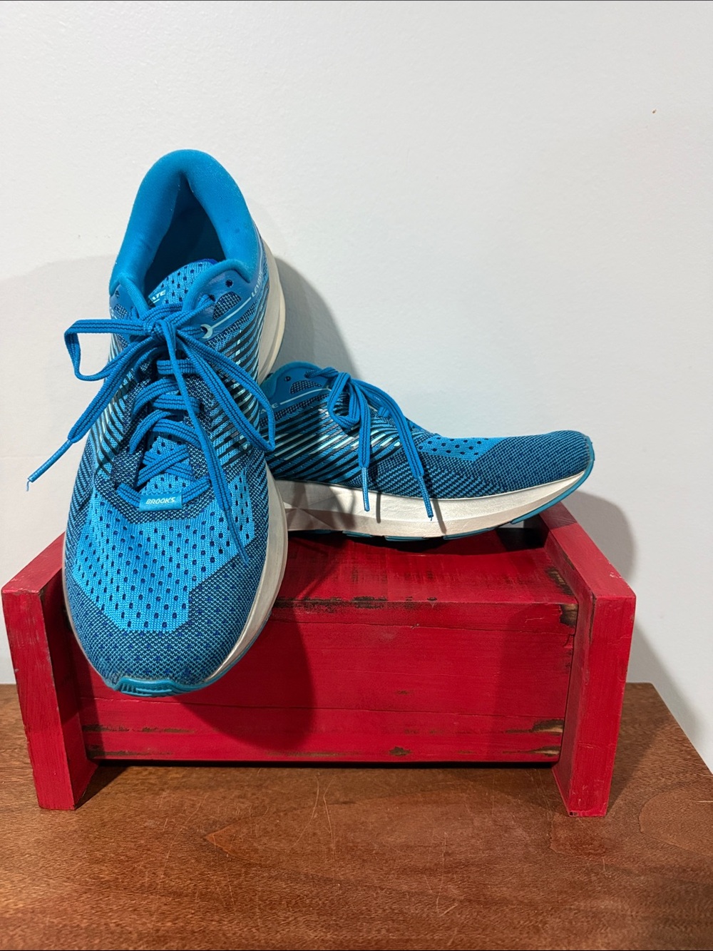 Brooks Women's Levitate Running Shoe - Style Code 1202581B417